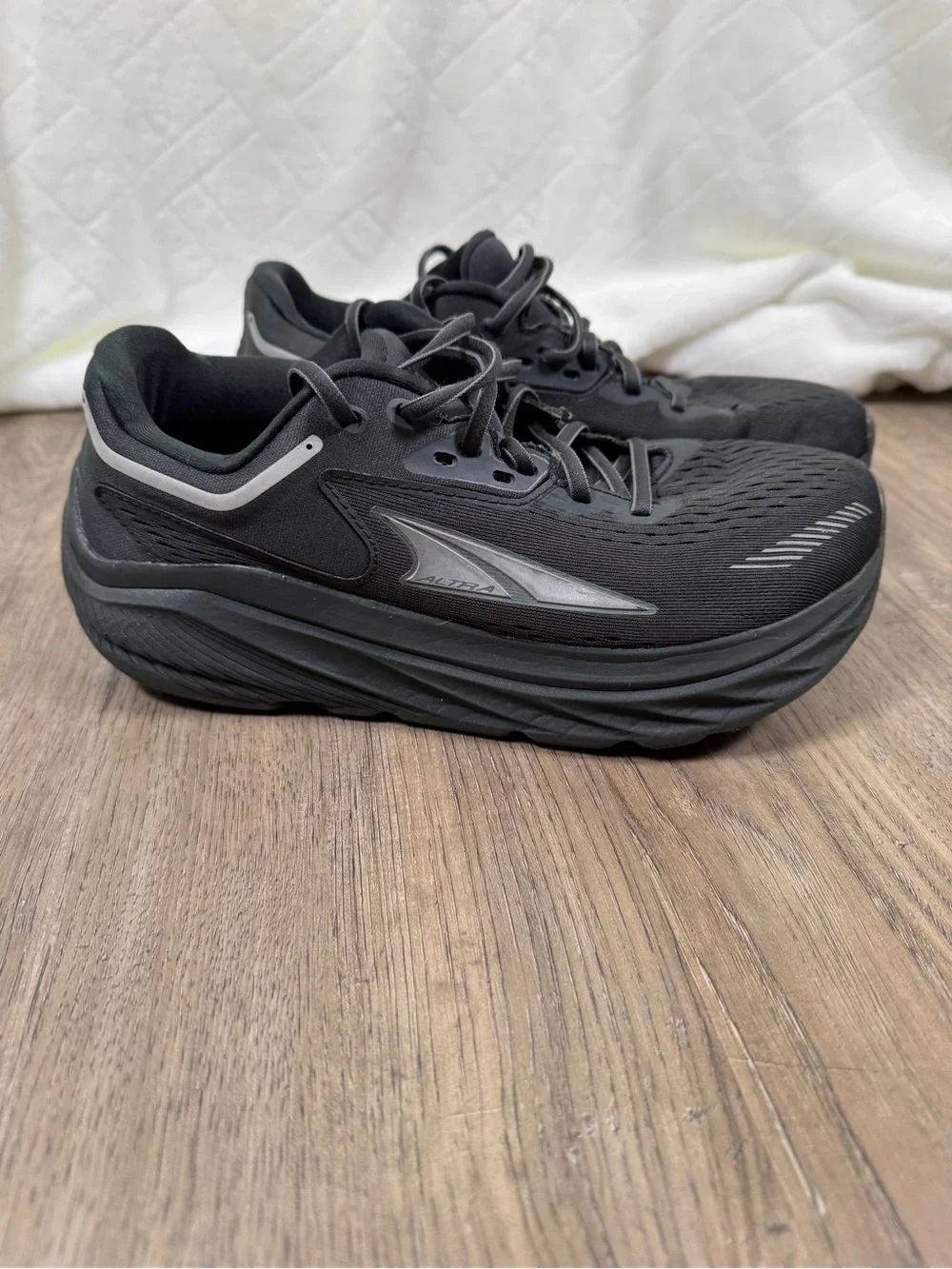Altra Women's Black Olympus Road Running Shoes - Size 8.5
